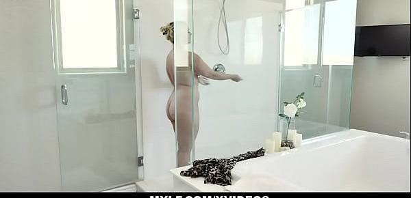 After Shower Lisey Sweet Needs A Big Dick